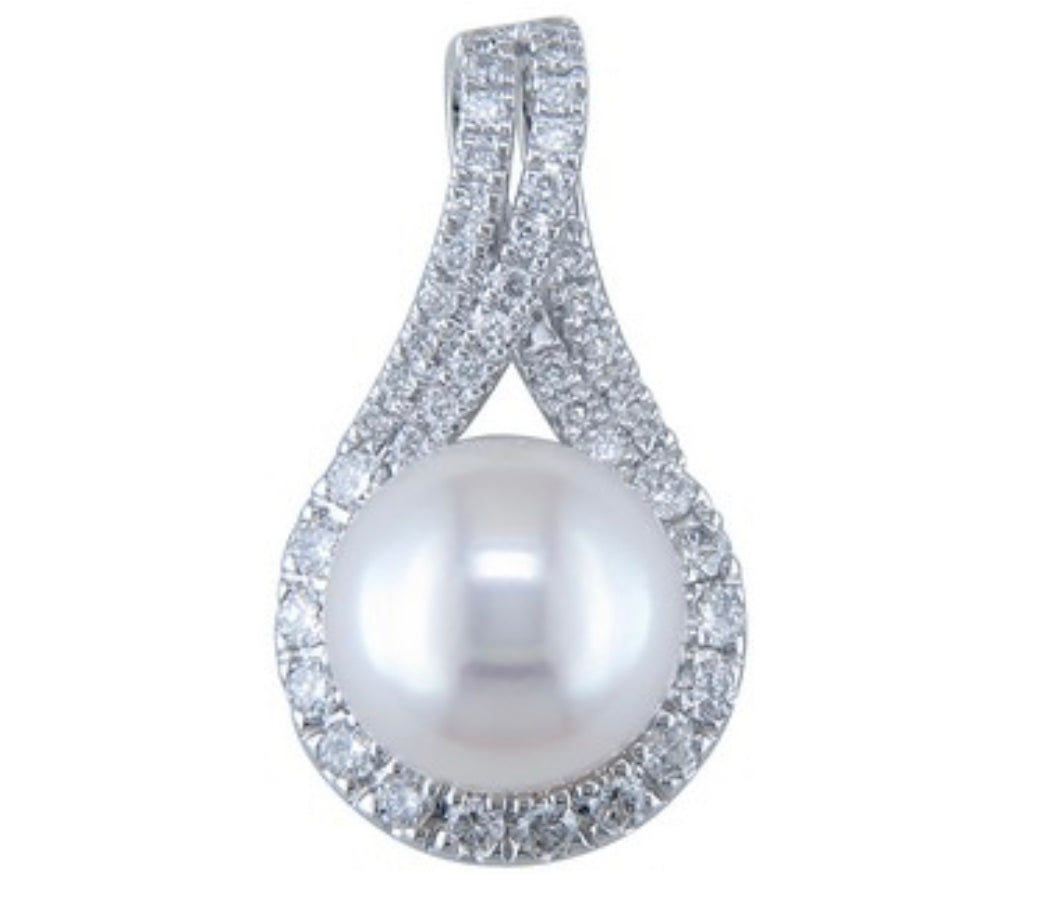 14K White Gold Classic Pearl and Diamond Pendant