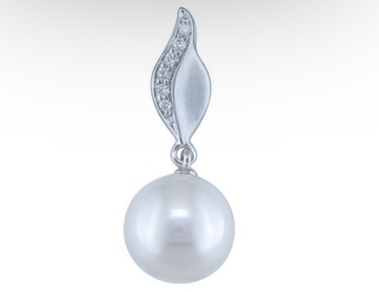 14K White Gold Pearl and Diamond Pendant