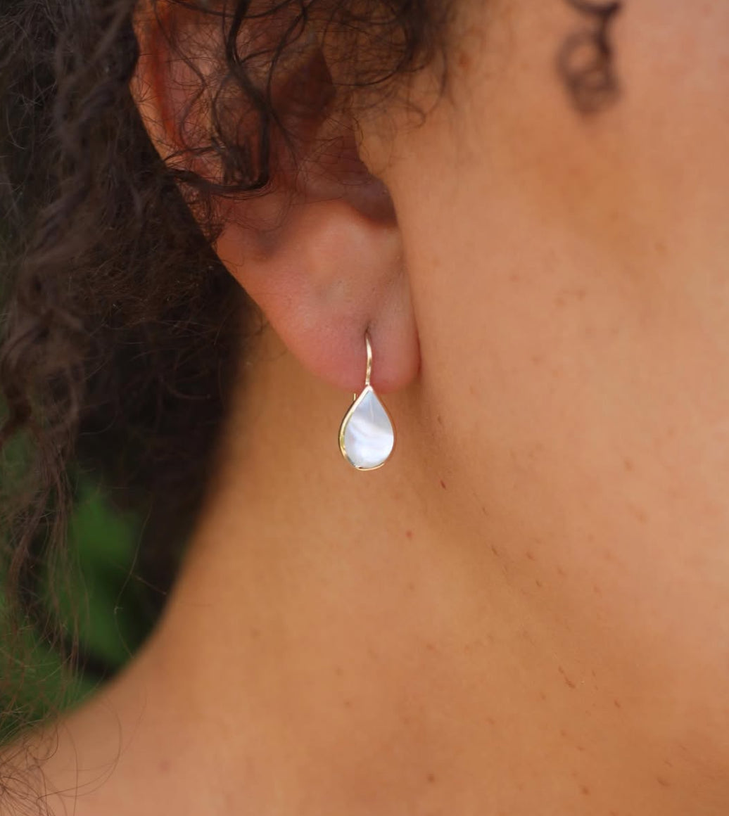 14K Yellow Gold White Mother of Pearl Dangle Earrings